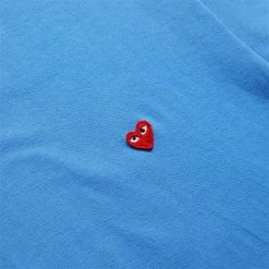 Comme Des Garçons Play SMALL RED HEART T-SHIRT -NIke Shop COMMEDESGARCONSMENST SHIRTBLUESP1T314 3
