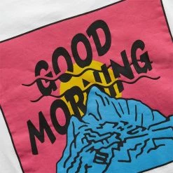 Good Morning Tapes GOOD MORNING MOUNTAIN SS TEE (FERGADELIC) 11 Good Morning Tapes GOOD MORNING MOUNTAIN SS TEE (FERGADELIC) -NIke Shop GOODMORNINGTAPESGOODMORNINGMOUNTAINSSTEE FERGADELIC WHITESGMT2067 5