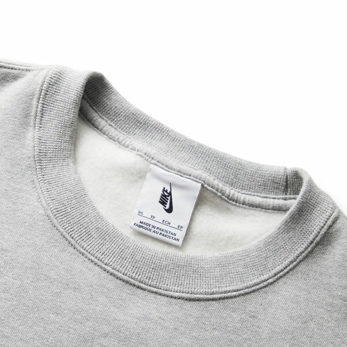 Nike SOLO SWOOSH CREWNECK 6 Nike SOLO SWOOSH CREWNECK - Image 4