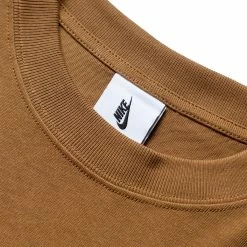 NIKE SOLO SWOOSH TEE -NIke Shop NikeNIKESOLOSWOOSHTEEALLEBROWNWHITESCV0559 270 3