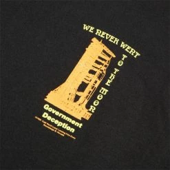 Cold World Frozen Goods MOON HOAX TEE -NIke Shop fffe588b1efa7462d1e7a3f46fff8d96