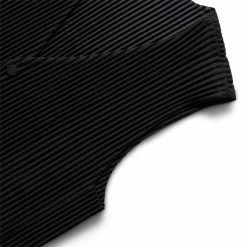 Homme Plissé Issey Miyake BASICS V-NECK WAISTCOAT -NIke Shop isseymiyakeBASICSBLACK3HP28JE111 4