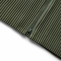 Homme Plissé Issey Miyake CARGO -NIke Shop isseymiyakeCARGOLIGHTCEDARGREEN2HP28JC142 3