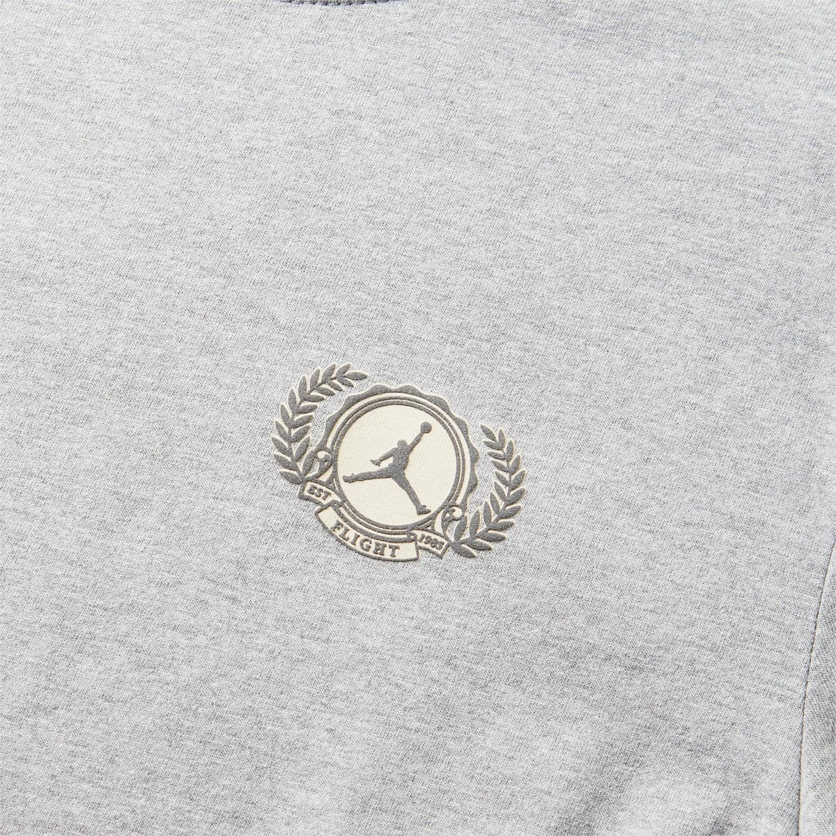 Air Jordan MEN'S HOLIDAY LONG SLEEVE CREW 5 Air Jordan MEN'S HOLIDAY LONG SLEEVE CREW - Image 3